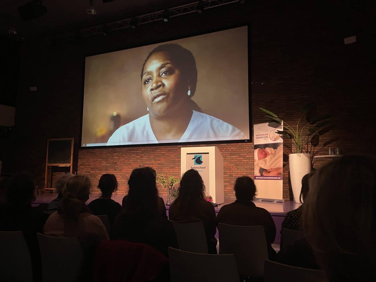 Symposium ＂Natuurlijke Kraamzorg als methodiek＂